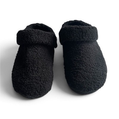 Crocs Classic Cozzy Luxe Slipper in Black Sherpa 