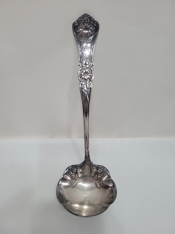 Antique 1906 Wm A Rogers Grenoble 11" Soup Ladle - NO Plate Loss -Gloria Pattern