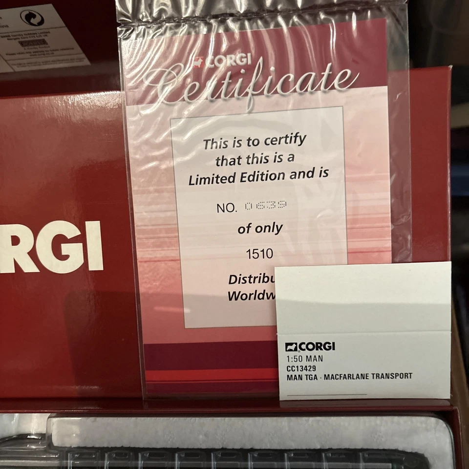 CORGI  1:50 ) MAN TGA .(Macfarlane TRANSPORT.CC13429)mirrors+cert included  - Image 4 of 4