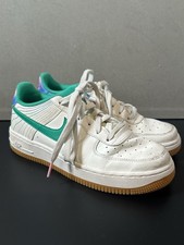 Nike Air Force 1 LV8 Size 5y