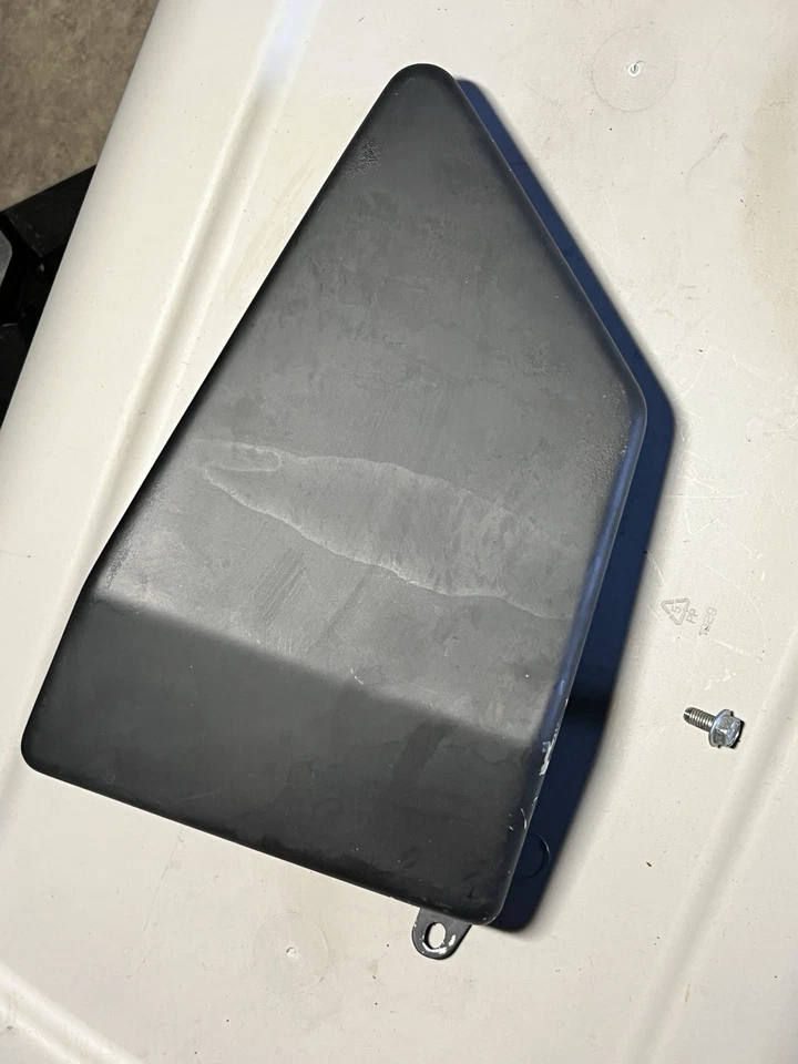 Capa lateral esquerda fabricante de equipamento original Honda Rebel CMX250 1985 85-87 - Imagem 2 de 3