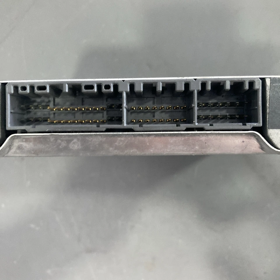 Toyota Corolla 1993-1994 ECU/ECM 89661-02110 Foto 3 de 4