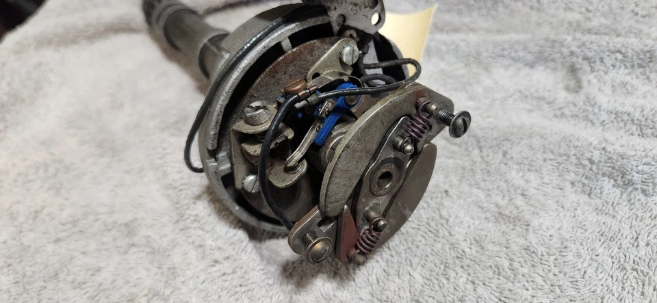 OEM Chevy Chevrolet Truck GMC Distribuidor 1112046 1B26 Foto 2 de 4