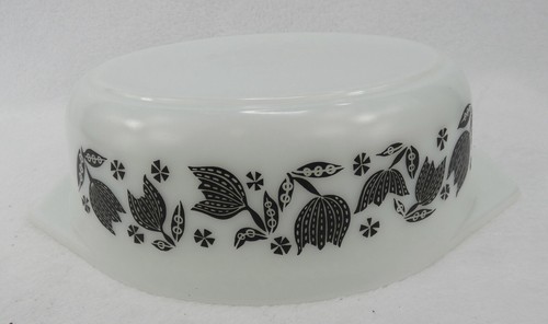 Vintage PYREX 043 BLACK TULIP 1½ Quart Oval CASSEROLE Bake Dish EUC! - Picture 4 of 5