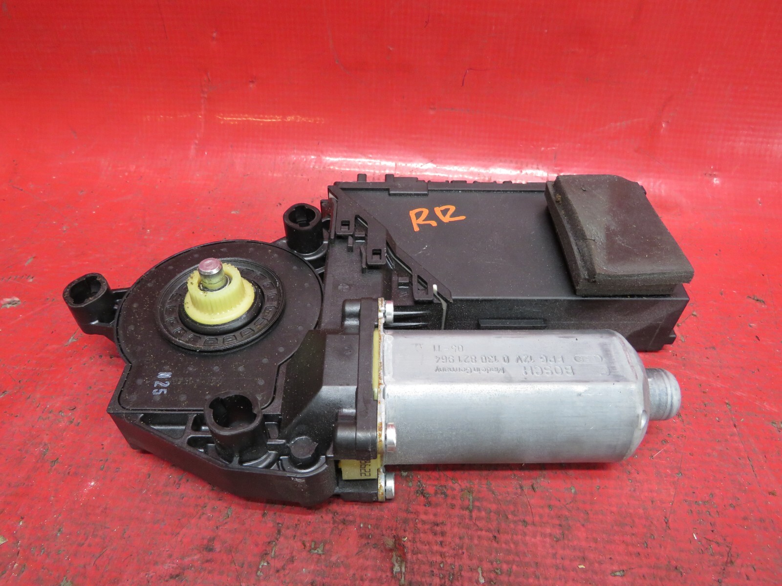 2006 BENTLEY FLYING SPUR RIGHT REAR DOOR WINDOW MOTOR