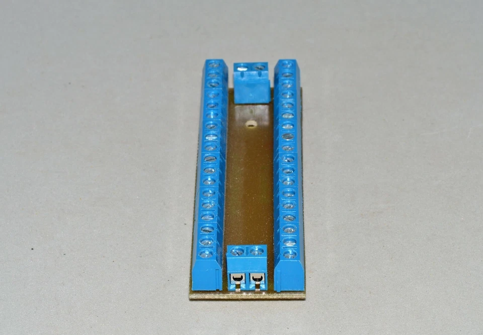 Technik 113 Distributor 3 for Model Railroad Lighting w 14 Connections - Image 3 of 4