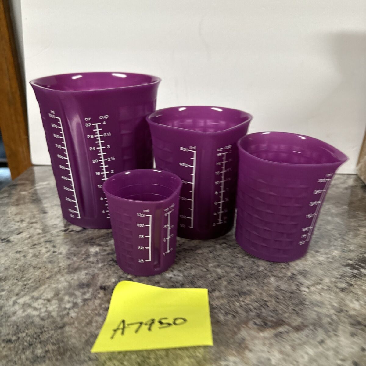 KOCHBLUME 4-Pc Nestable Silicone Measuring Cups Pour Spouts Purple New