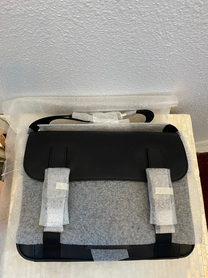 Coach Men’s Track Crossbody Smooth calf leather Qb/Black Style No