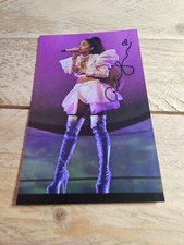 ARIANA GRANDE Repro-Autogramm - ca. 10x16 - (111)