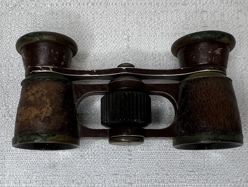 Vintage Rohrbach Mignon Opera Glasses with Leather Holder - Picture 3 of 11