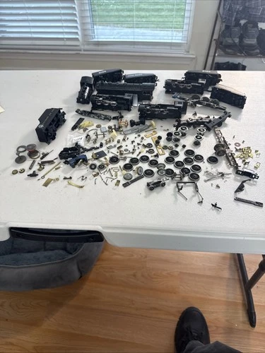 Ho Scale Steam Locomotives & Junkyard & Parts Hundreds Pcs Must See Look Closely