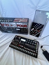 Elektron Analog Four MKI Synthesizer w/ Decksaver, Original Box,  Manual