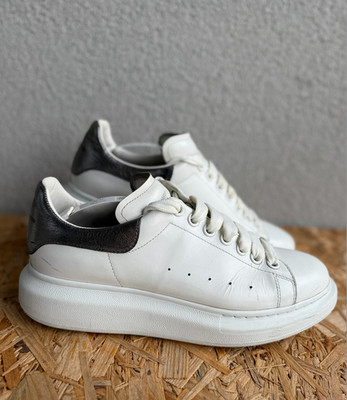 Alexander McQueen Oversized Leder Sneaker Weiß Grau EU 41 Schnürer Freizeit