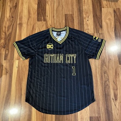 Box Lunch Batman Bruce Wayne Gotham City Jersey Shirt DC Comics Men's XL NWT