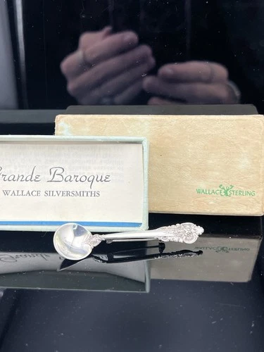Sterling silver Wallace Grand Baroque Salt Spoon brooch/pin with original box
