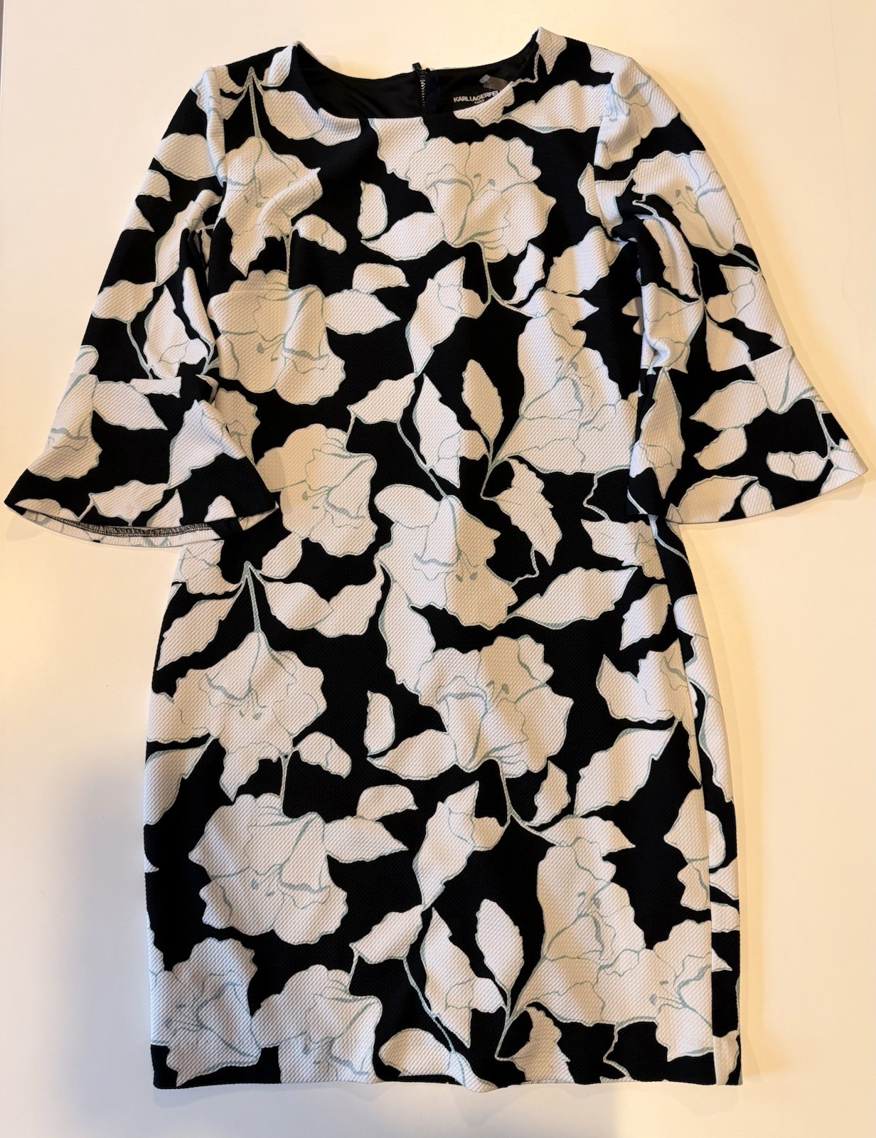 KARL LAGERFELD PARIS Black White Floral Sheath Dress Short Sleeve Zip
