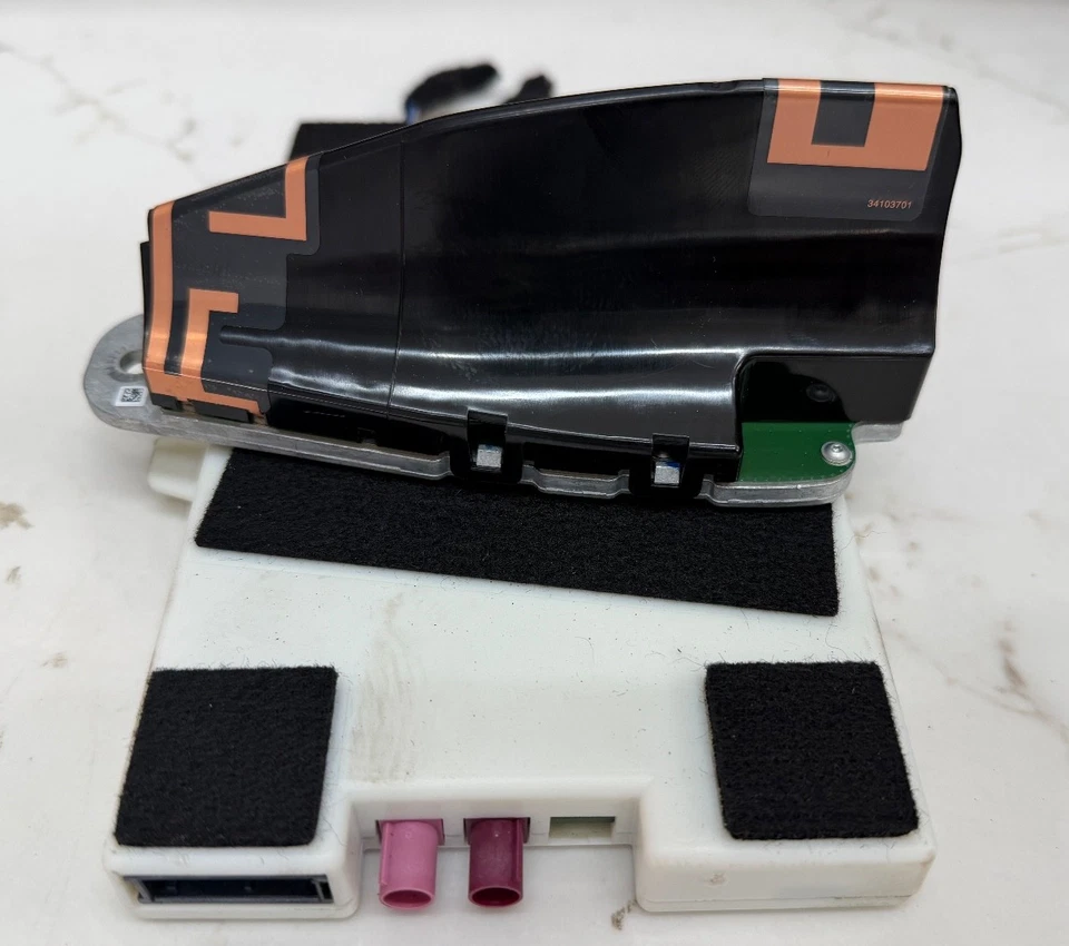 BMW 530i 540i M550i G30 2017-2023 montaje de antena de radio techo aleta de tiburón 622590-01 Foto 4 de 4