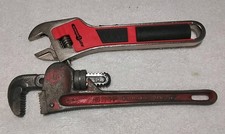 2pc BLACK & DECKER AUTO WRENCH &10" DROP FORGED PIPE WRENCH SET