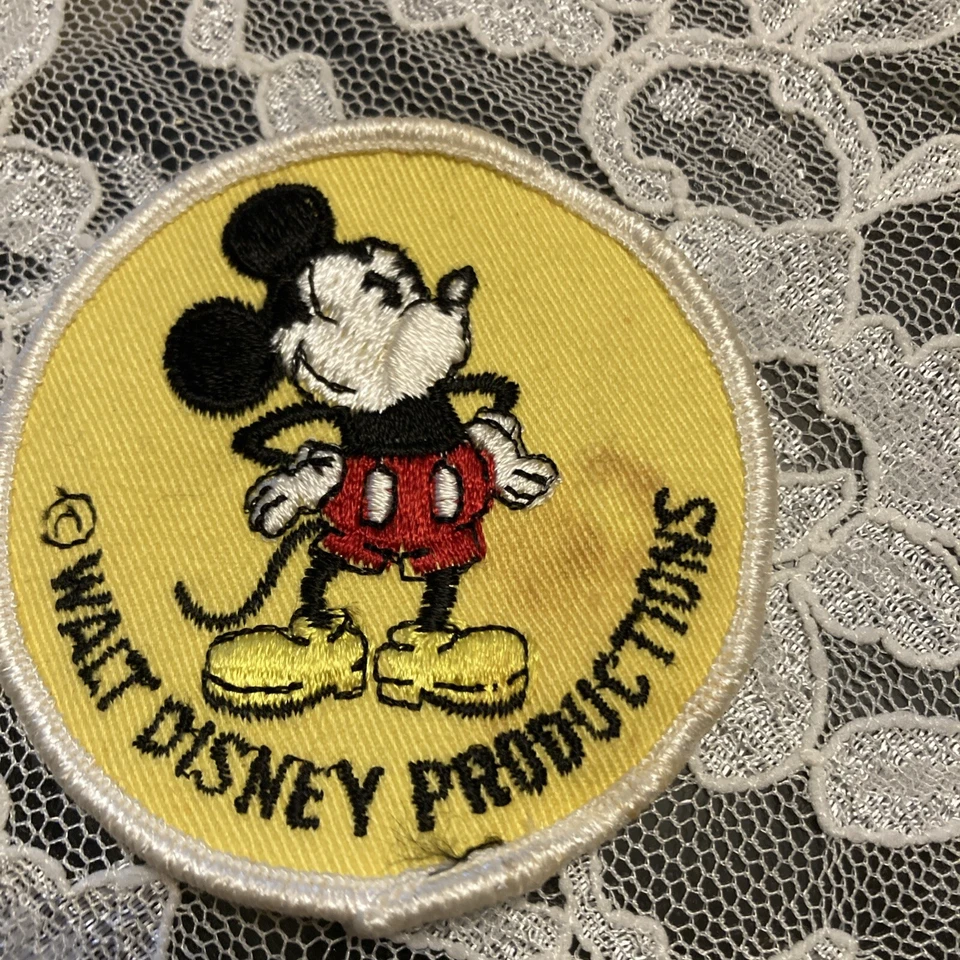 Vintage 1970s Disneyland Mickey Mouse embroidered patch - Изображение 4 из 4