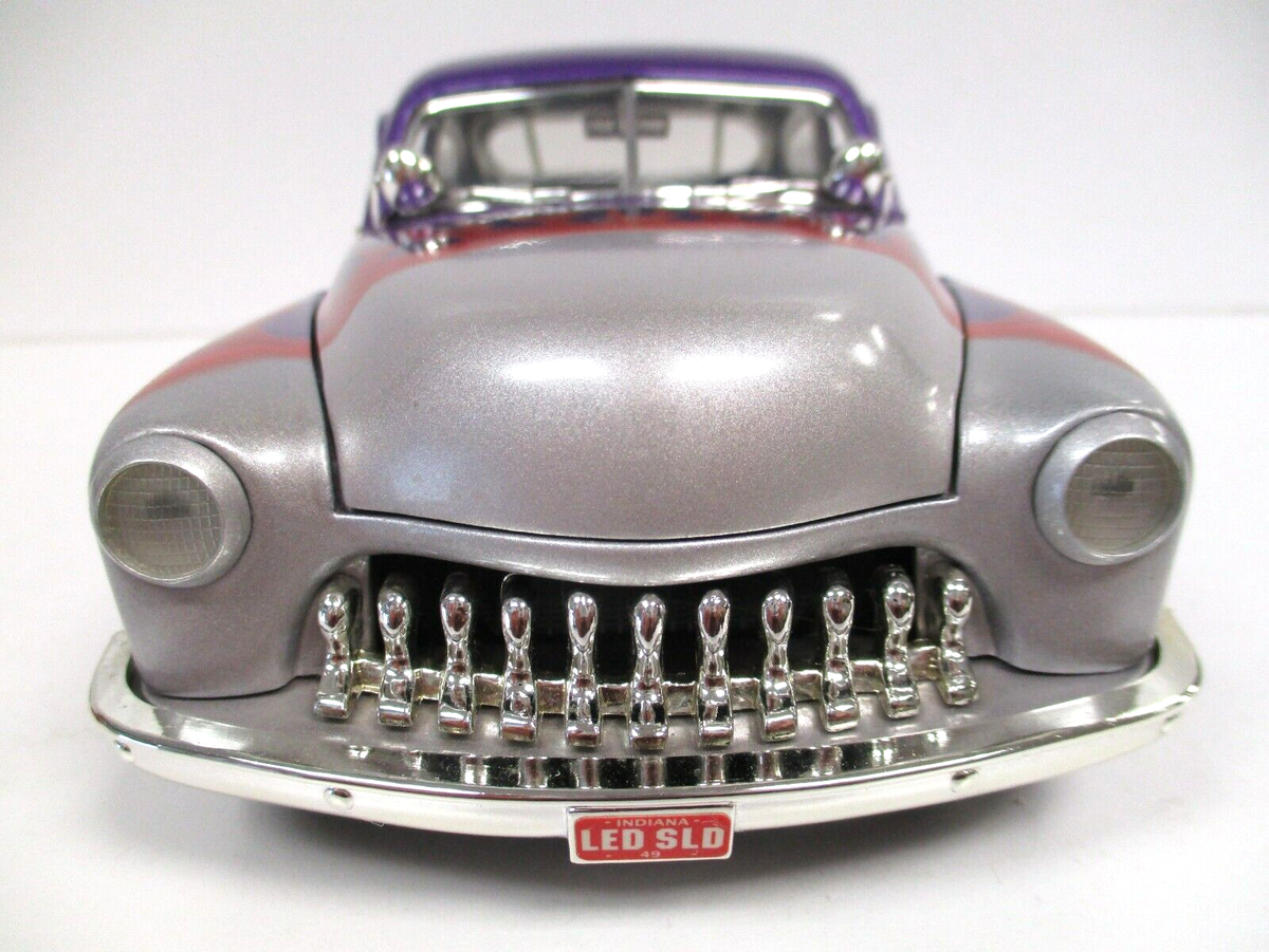 ERTL - AMERICAN MUSCLE - CUSTOM 1949 MERCURY LOWRIDER LEAD