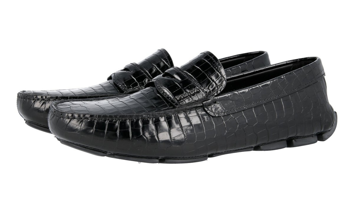 New Prada Black Leather Men’s Driving Shoes with Croc-Embossed Leather Detail Prada Crocodile Mens Loafers 7 Black 1704430 – FASHIONPHILE main image 2