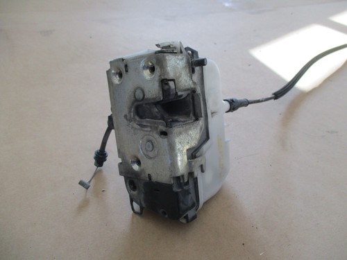 Citroen C3 02/09 RIGHT REAR DOOR LOCK - Picture 3 of 4
