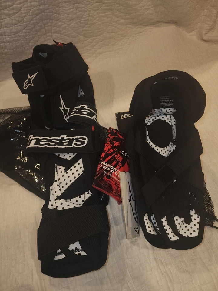 Alpinestars moab shin and knee guards.Alpine stars elbow guards both are New  - Image 3 of 4