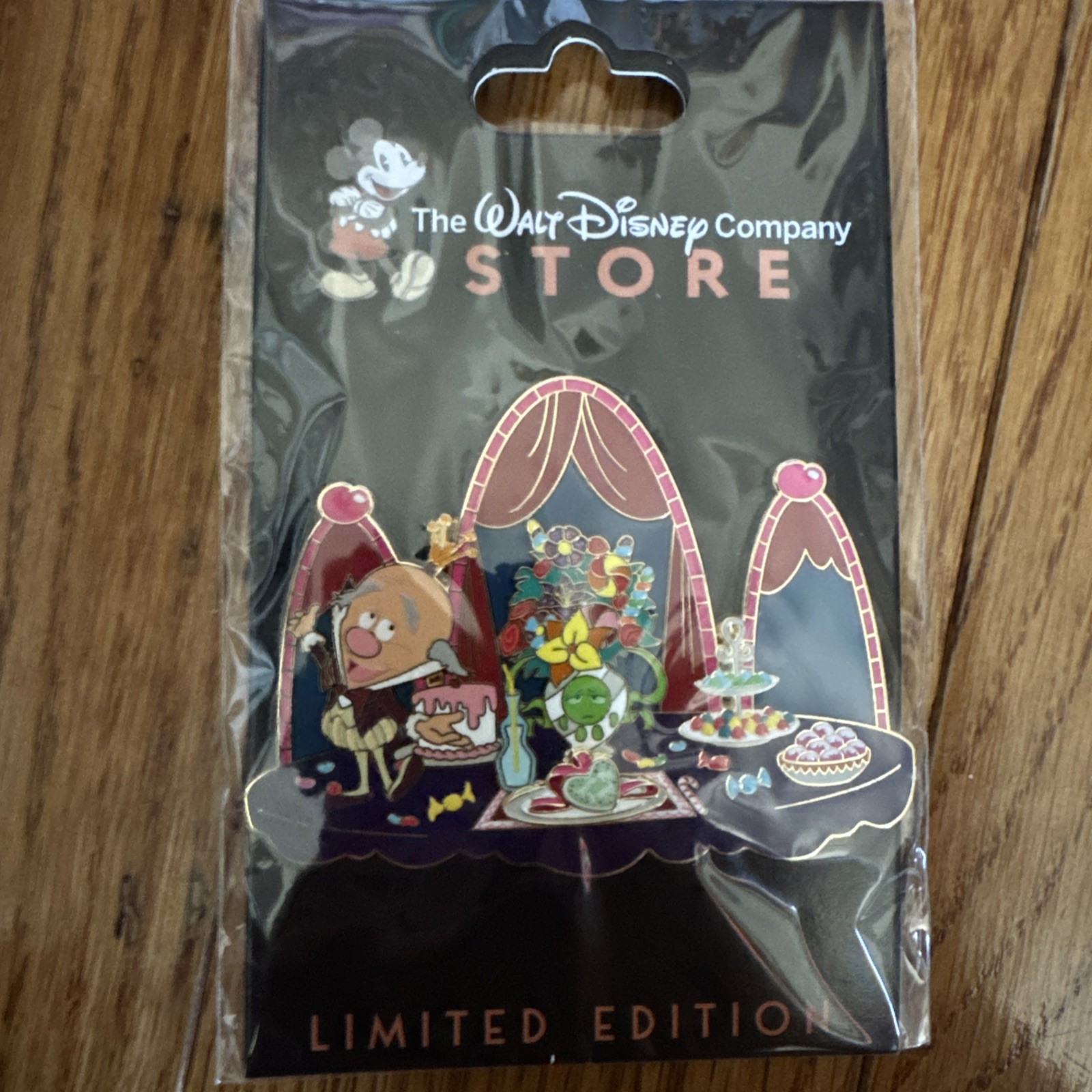 Disney D23 2026 Table for One King Candy Pin, LE 400, DEC TWDC Store
