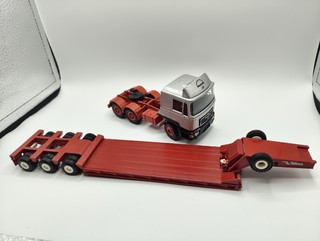 1:50 Conrad MAN F2000 3 Axle Low Loader 3 Axle Tractor Silver/Red No.0012