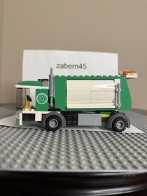 Lego City Ambulance & Garbage Truck (4431) (4432) - 2012 Retired Authentic Rare