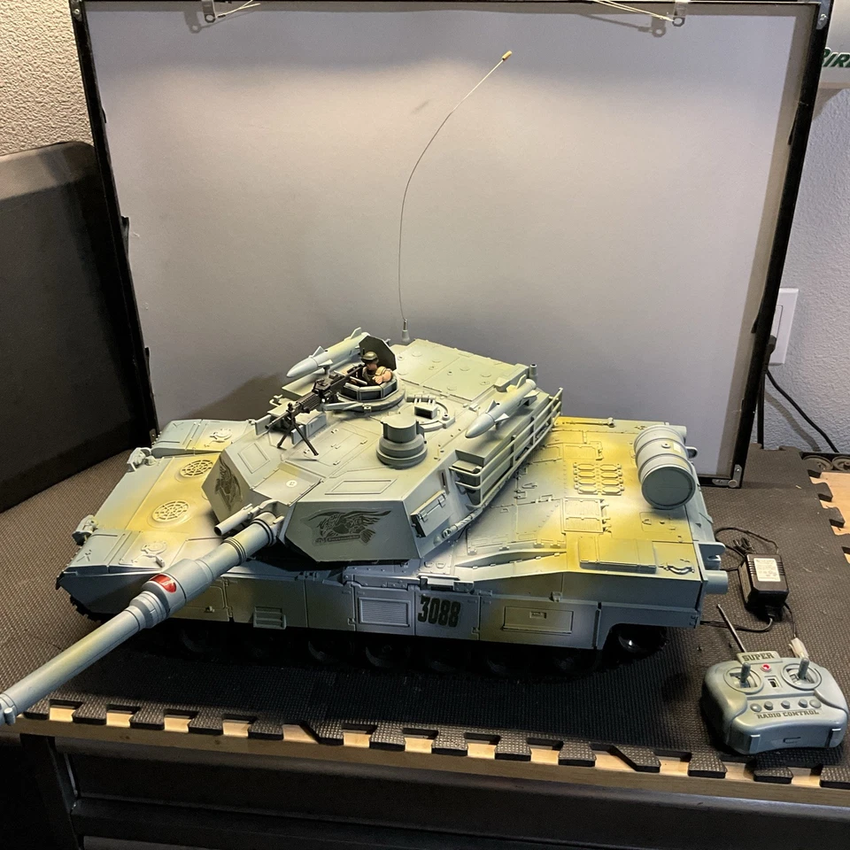 Heng Long Vintage RC  Abrams M1A2 RC Tank 3088 Runs Smoothly 340 Turret/😲 - Image 2 of 4