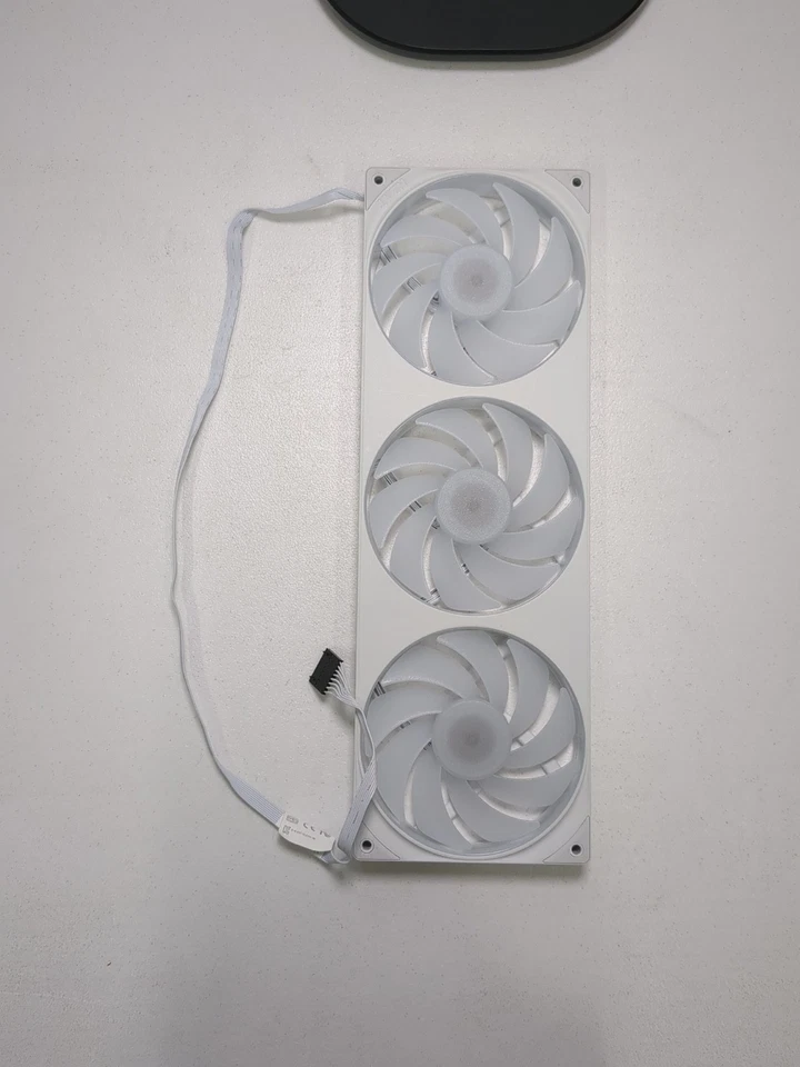 NZXT - F360 RGB Core - 360mm Single-Frame Case Fan Unit with 3 x 120mm RGB Fans - Image 2 of 3