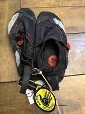 Body Glove Men's Water Shoe Black/Red Size 9 US. BRAND NEW