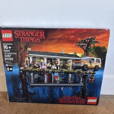 LEGO  75810  Stranger Things / The Upside Dow...