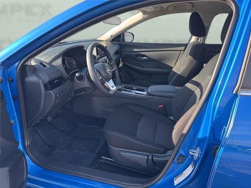 2025 Nissan Sentra SV - Picture 9 of 31