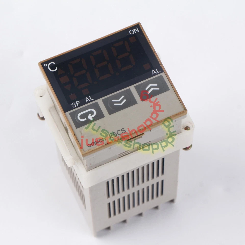 Used Omron E5CS-R1KJX 100-240VAC Temperature Controller Tested - Photo 1/1
