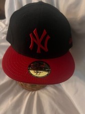 NY Yankees Hat, Black/Red, New Era, Used, Size 7 3/4.