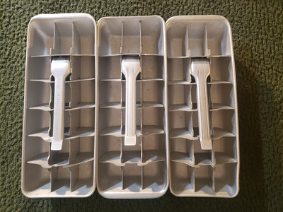 (3) Vintage General Electric Mini Cube Ice Cube Tray With Release Handle