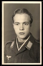 German WW Foto-AK Obergefreiter der Luftwaffe in Uniform, Lettland Okt. 1944