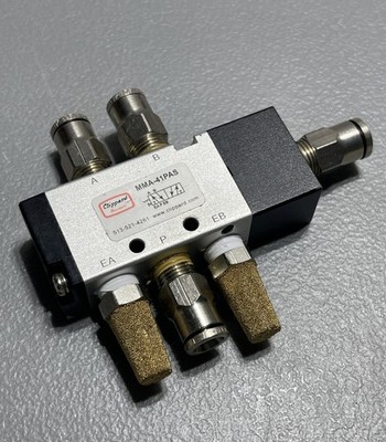 Clippard MMA-41PAS 4-Way Air Pilot 2-Position Fittings & Filter Fittings 