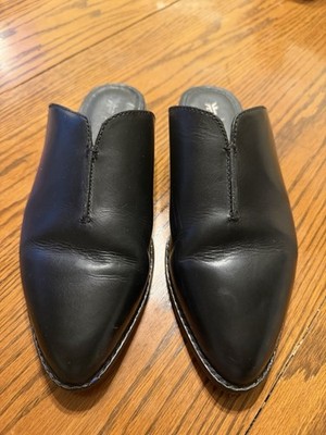 Frye Black leather Size 7.5 Woman s Slip On
