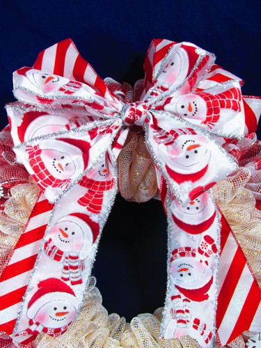 Red and White Poof Deco Mesh Christmas Ribbon Wreath - Picture 4 of 7