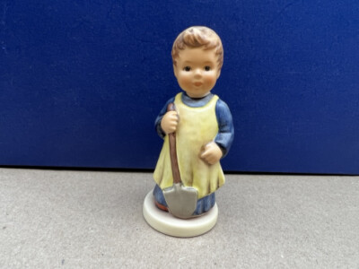Hummel Figur 727 Muss noch Umgraben 9,5 cm. 1 Wahl - Top Zustand  
