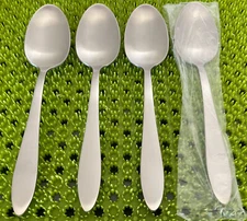 Oneida SATIN LARSON Stainless 4 Place/Oval Soup Spoons Pointed Tip Flatware A44N