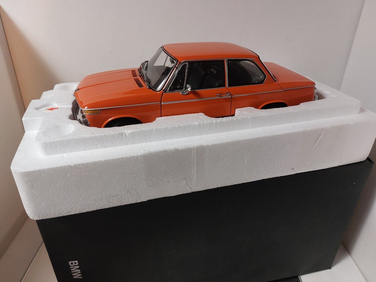 Kyosho BMW 2002 tii Orange 1:18 In Dealer Box | eBay