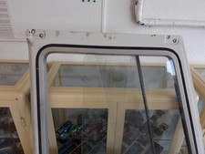 Porte avant et accessoires Peugeot J9