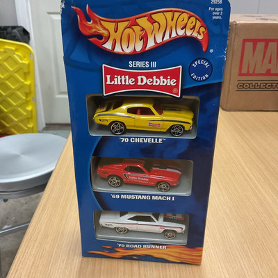 Hot Wheels Series III Little Debbie 3 Pack Chevelle Road Runner Mustang Mach 1