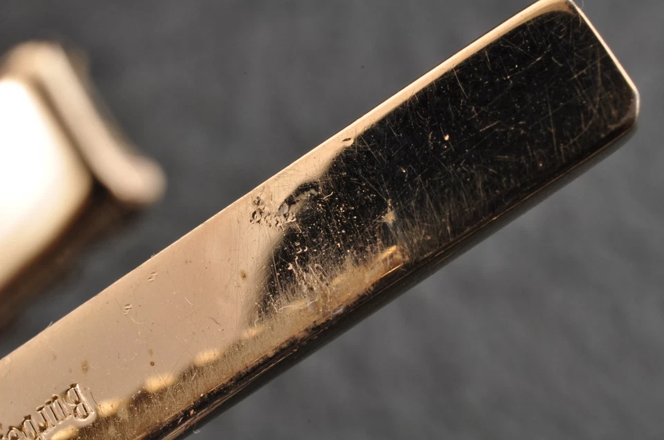 Gemelos y clip de corbata vintage "Burberry" color dorado y marrón con caja de marca. Foto 2 de 4