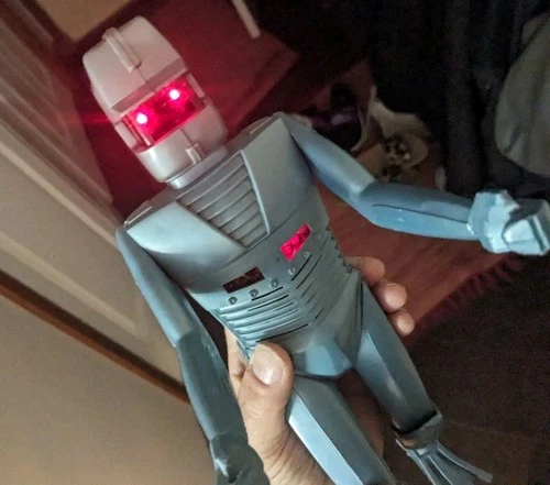 1979 PARKER BROS. 13" ROM SPACE KNIGHT RLECTRONIC ACTION TOY ROBOT, WORKS!