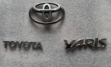 Original Toyota Yaris III Emblem Logo Schriftzug hinten Heckklappe 90975-02063